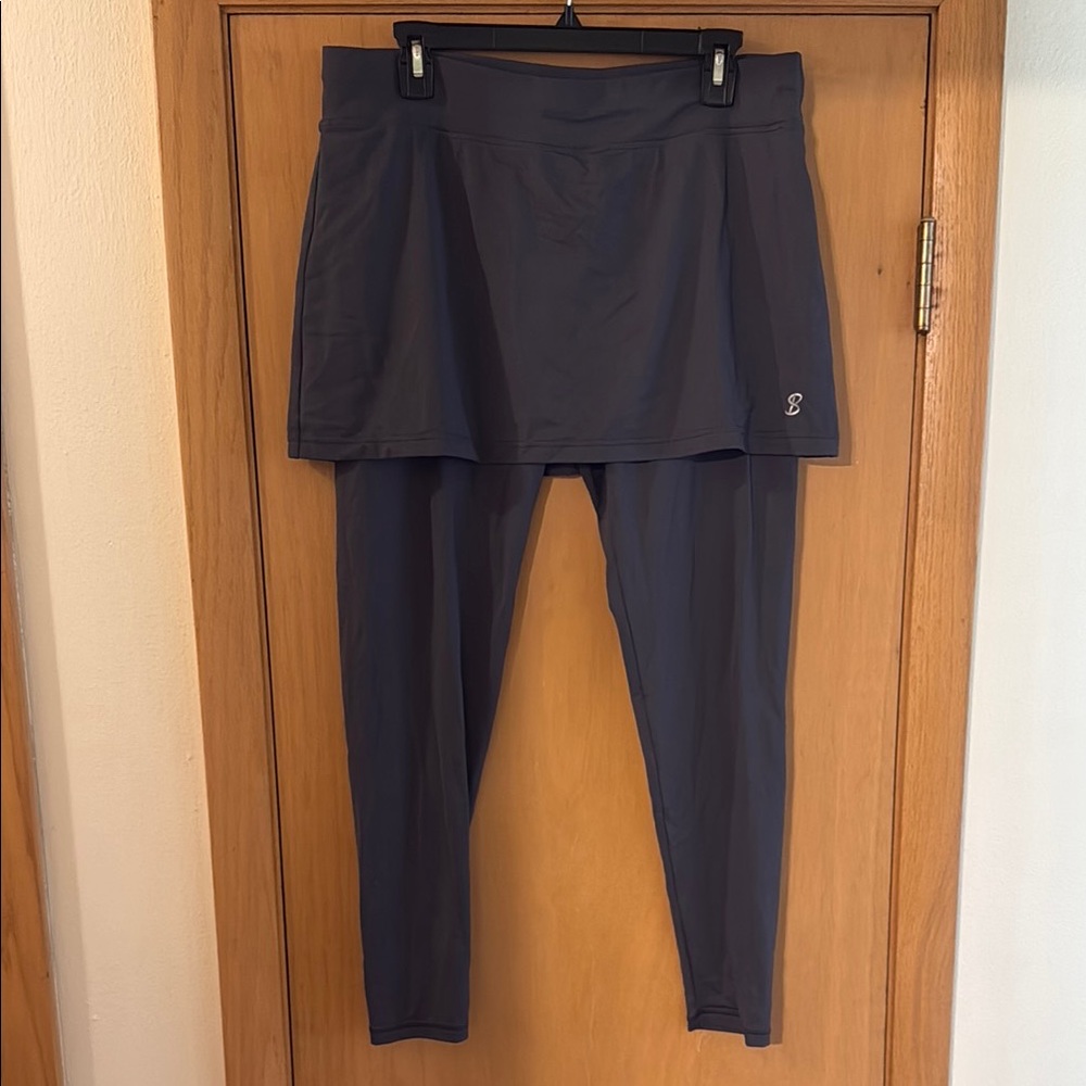 Sofibella Women’s Skirted Leggings Skort Activewear Gray Plus Size 1X